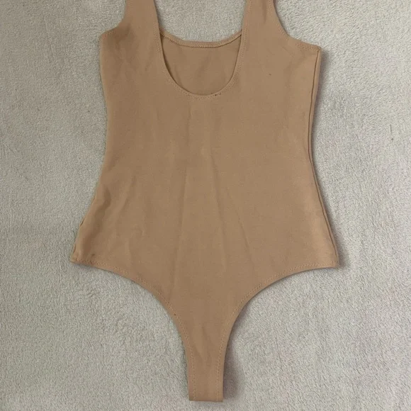 Tan body suit - Picture 3 of 3